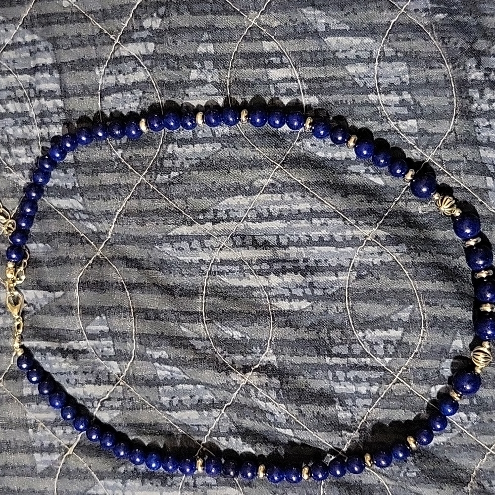 Lapis lazuli bead necklace in silverstone  18-20 inches. 153 ctw.